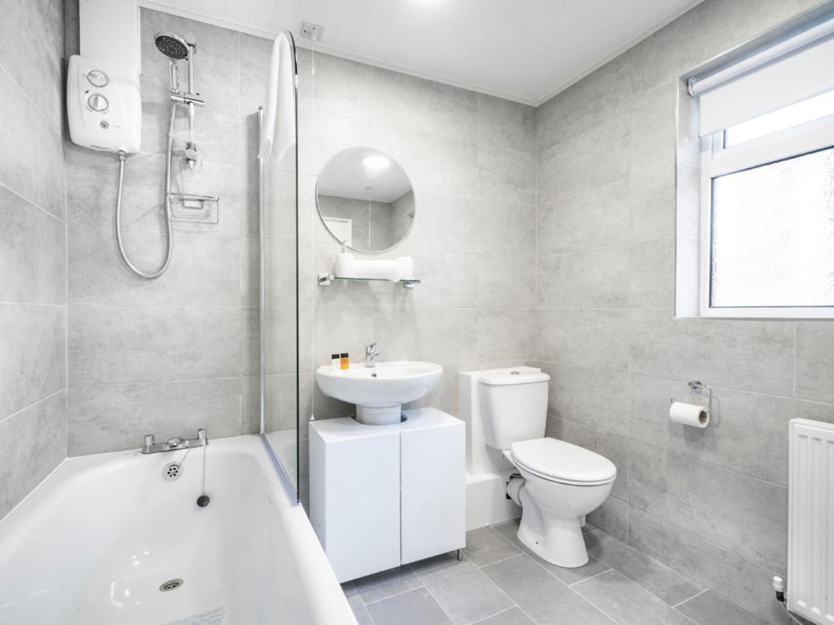 Pass The Keys Mccracken'S Townhouse - 10 Min Walk To City Centre بلفاست المظهر الخارجي الصورة